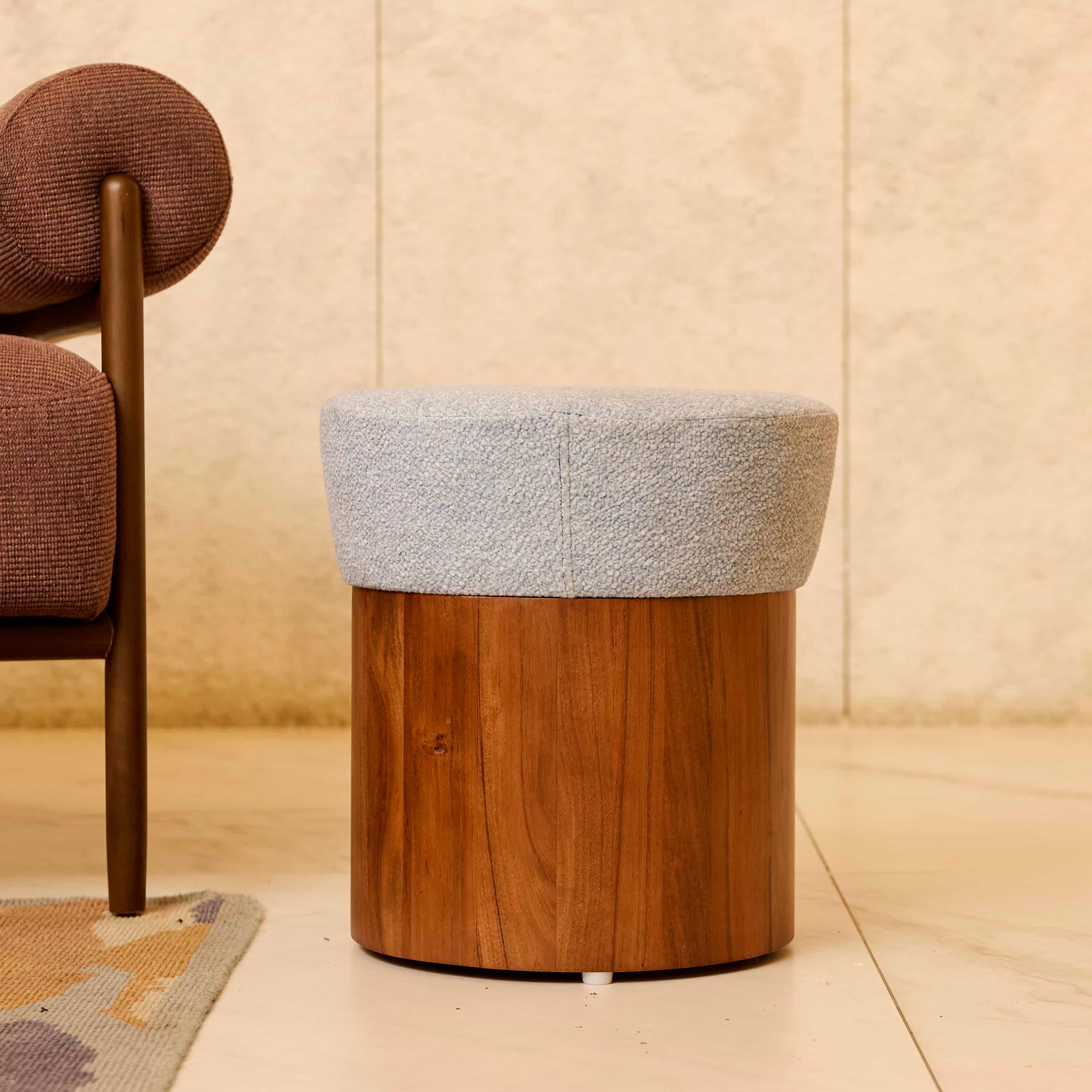 Ashen Seat