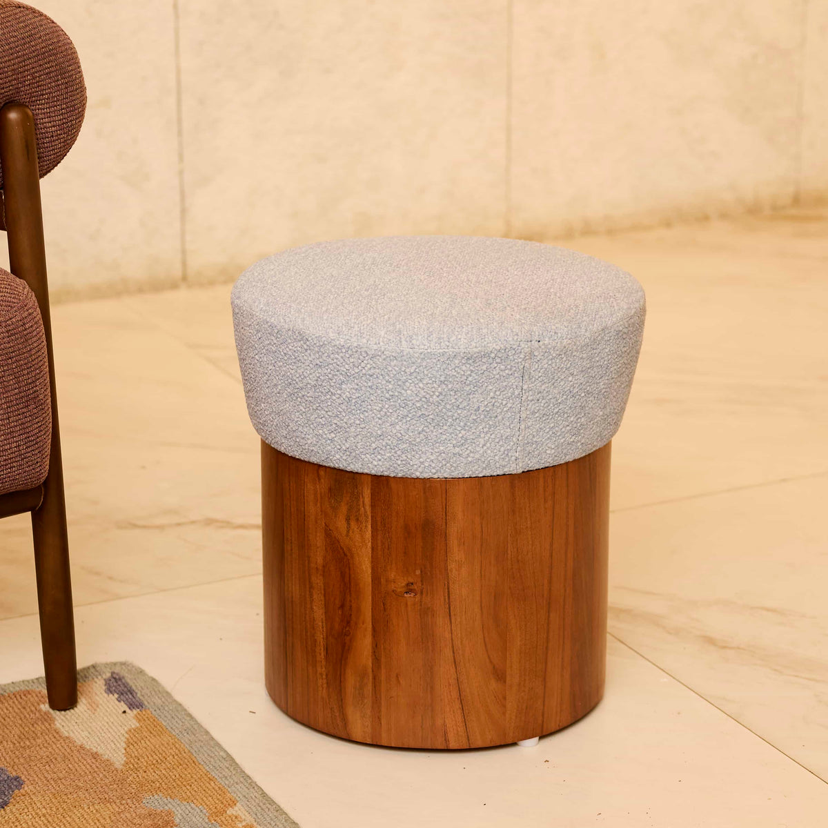 Ashen Seat