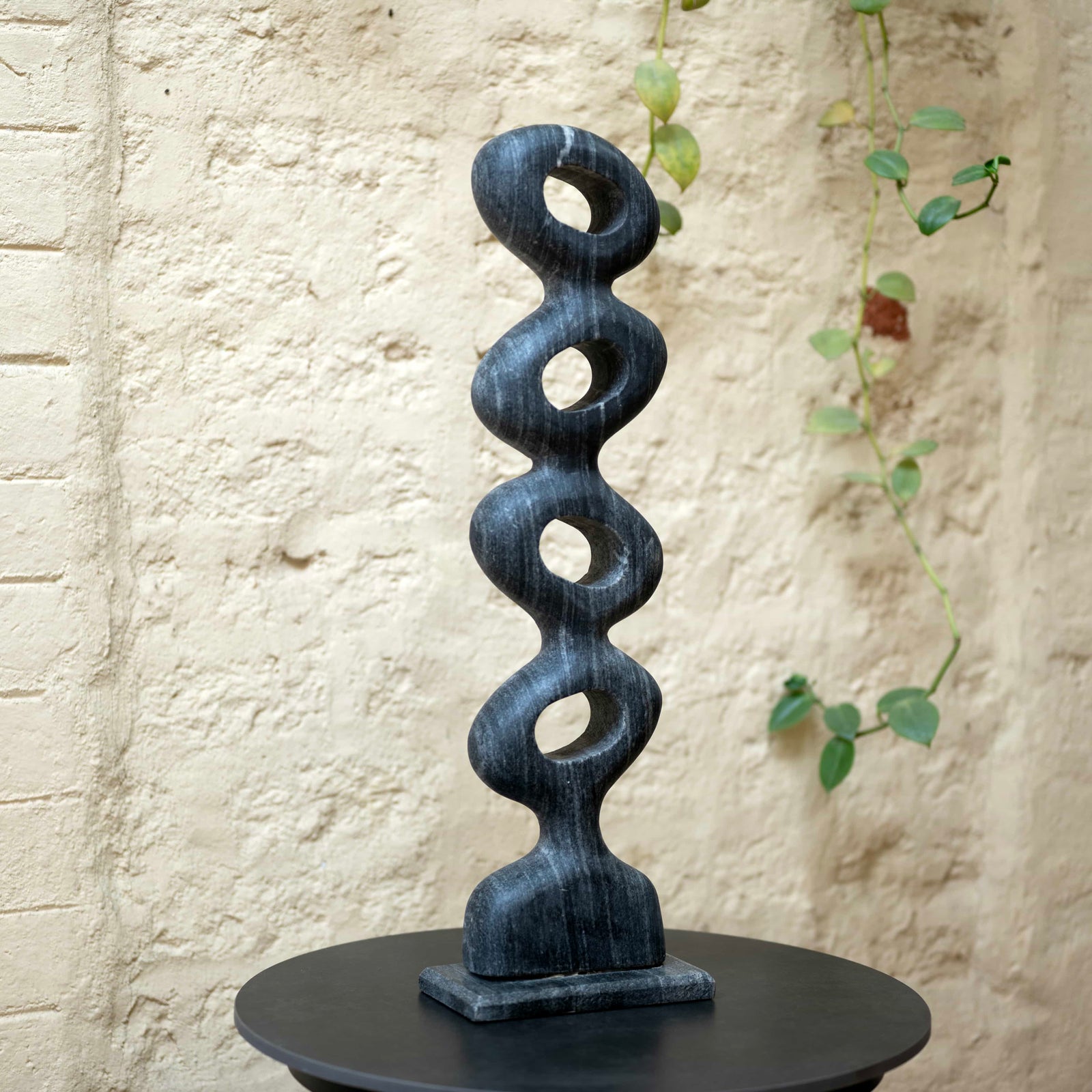 Noir Spiral
