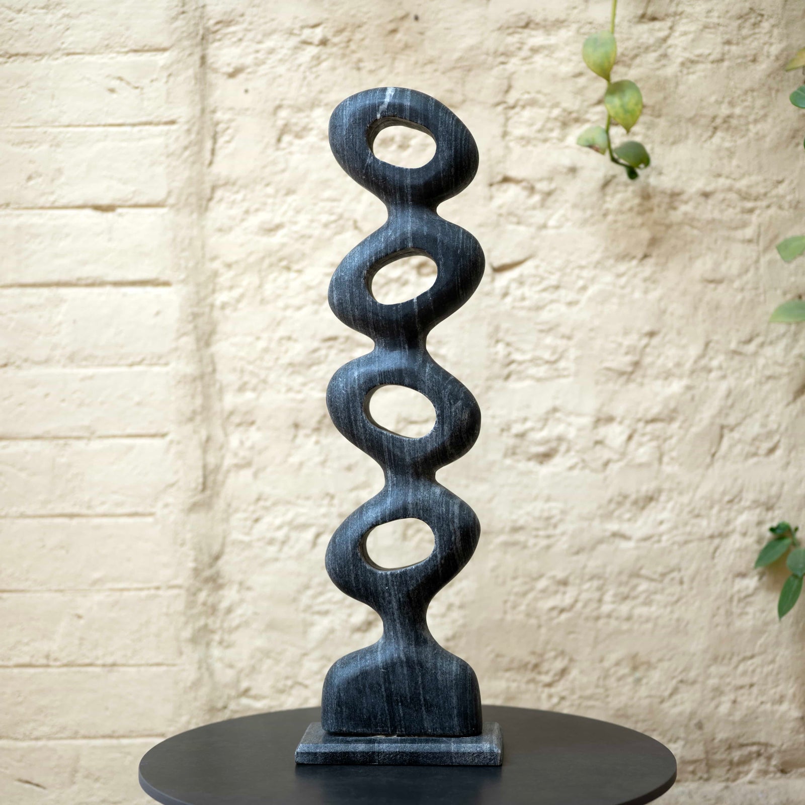 Noir Spiral