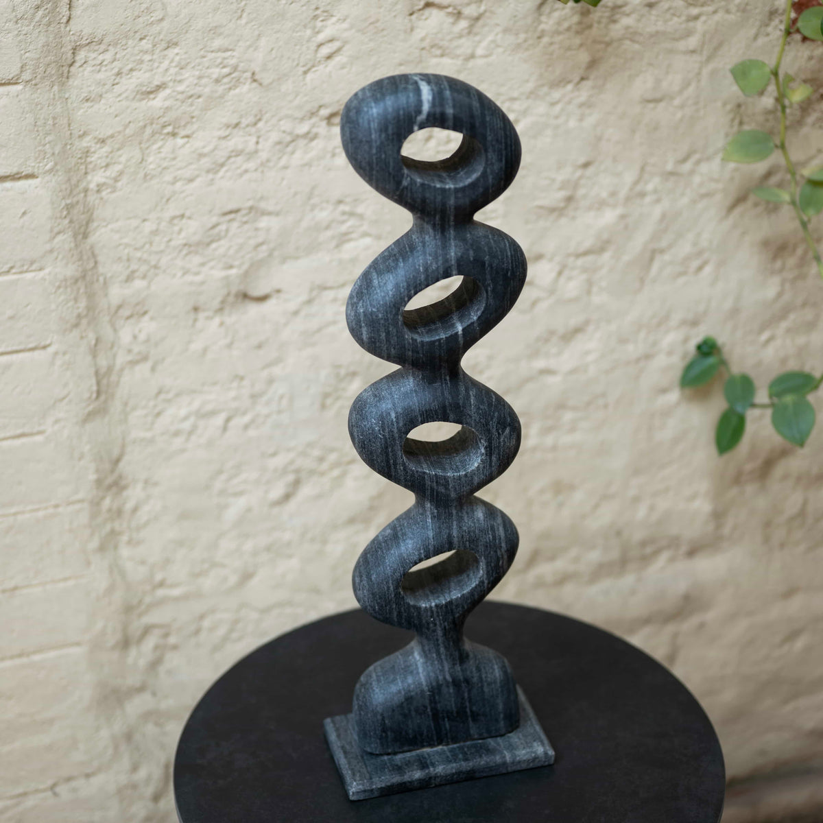 Noir Spiral